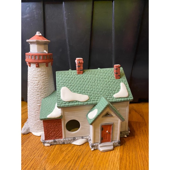 Department 56 Heritage Village Collection Craggy Cove Lighthouse WORKS - Picture 6 of 8